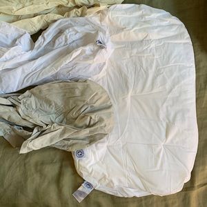 Gently used Topponcino with 3 covers. Smoke and pet free home.